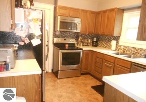 212 Emerson St, Ithaca, MI 48847 photo 11