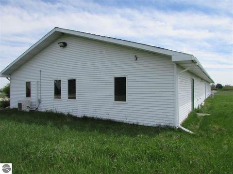 9039 20th Ave, Remus, MI 49340 photo 5
