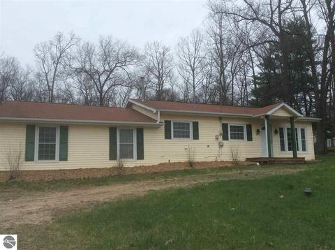459 Clarence Rd, Harrison, MI 48625 photo 1