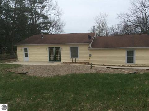459 Clarence Rd, Harrison, MI 48625 photo 4