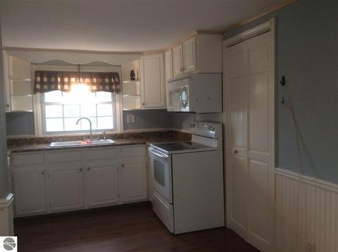 459 Clarence Rd, Harrison, MI 48625 photo 11