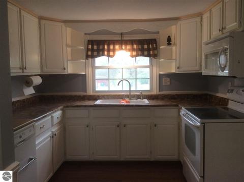 459 Clarence Rd, Harrison, MI 48625 photo 9