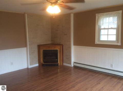 459 Clarence Rd, Harrison, MI 48625 photo 5