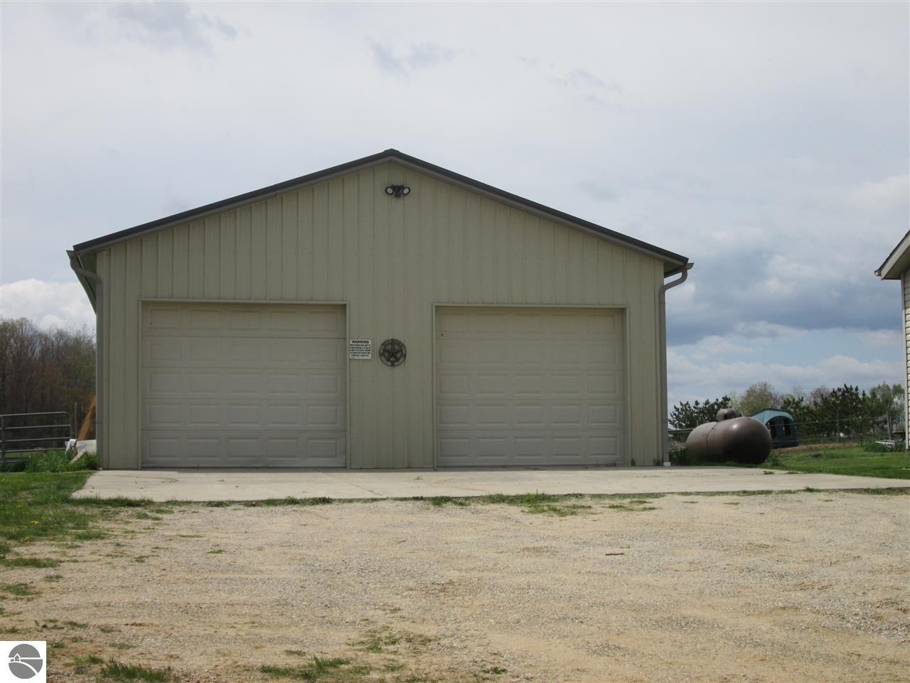 7194 Sponseller Dr, Shepherd, MI 48883 photo 36