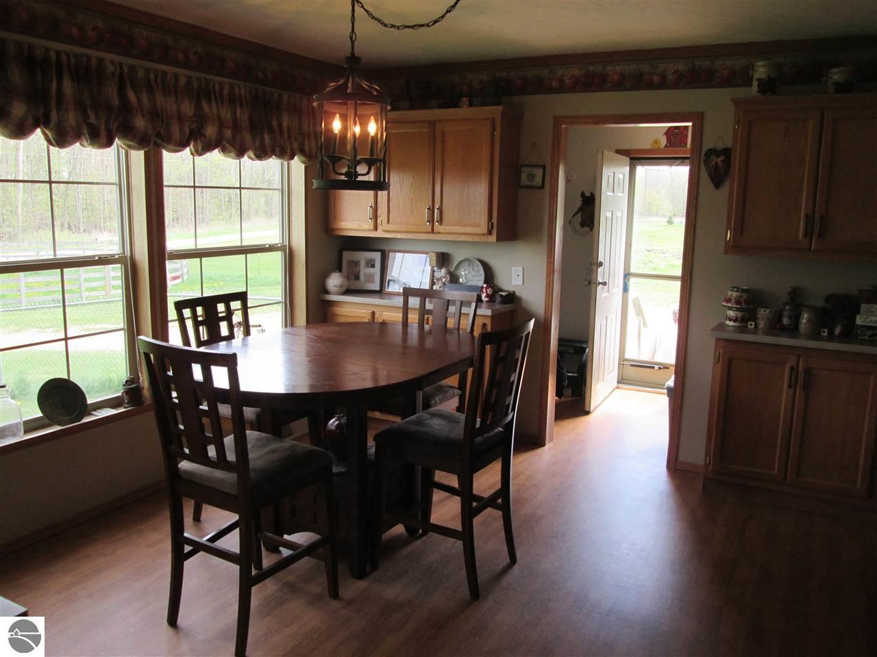 7194 Sponseller Dr, Shepherd, MI 48883 photo 3