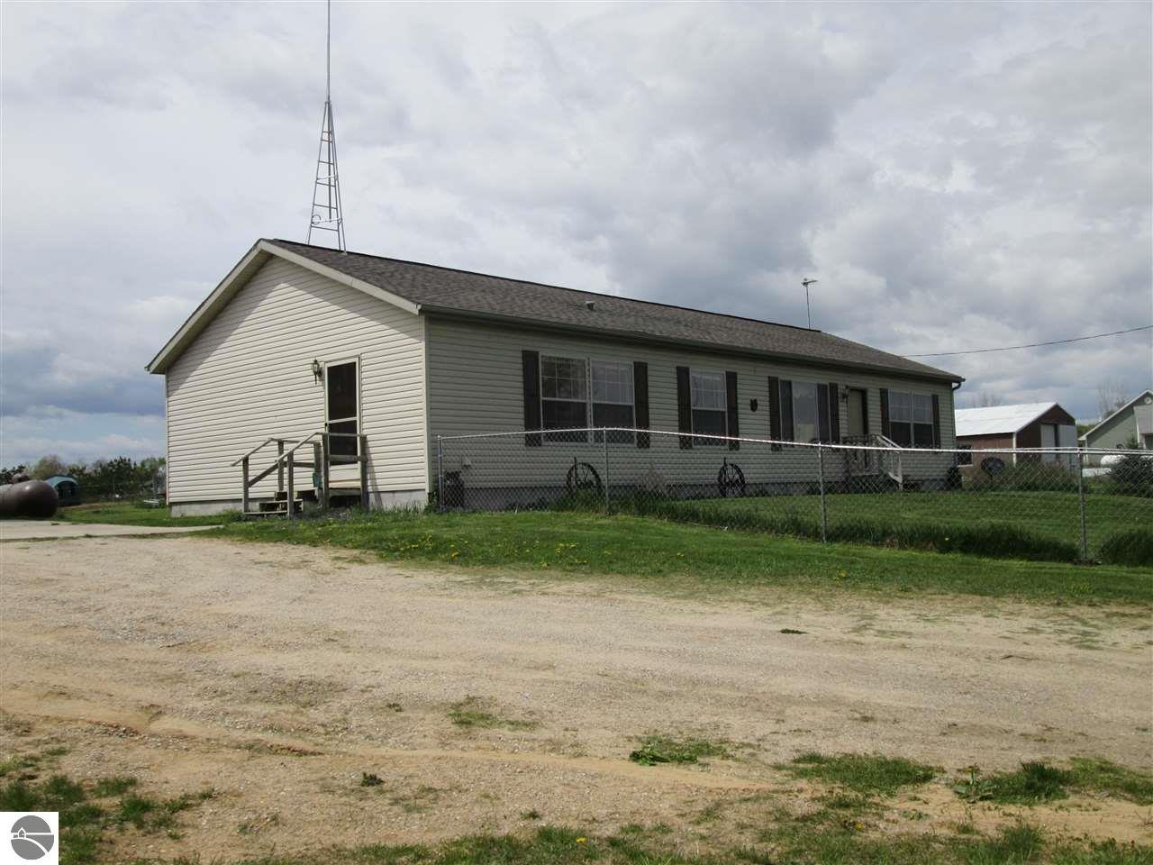 7194 Sponseller Dr, Shepherd, MI 48883 photo 37