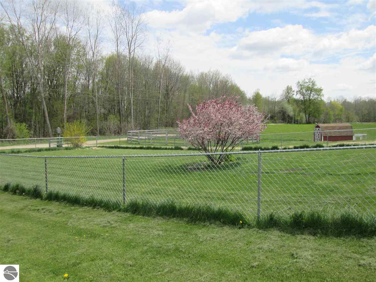7194 Sponseller Dr, Shepherd, MI 48883 photo 23