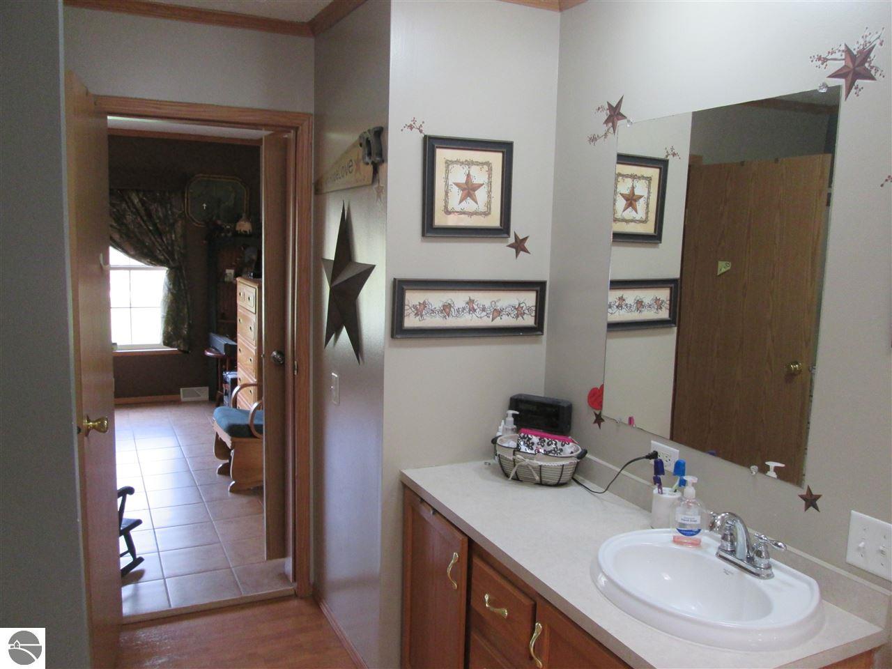 7194 Sponseller Dr, Shepherd, MI 48883 photo 12