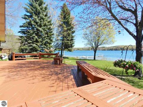 4271 S Laskey Trl, Cedar, MI 49621 photo 10