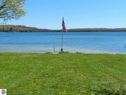 4271 S Laskey Trl, Cedar, MI 49621 photo 5