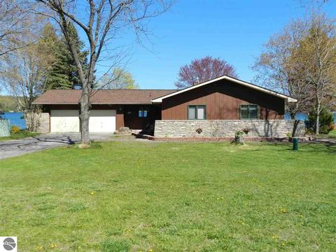 4271 S Laskey Trl, Cedar, MI 49621 photo 2
