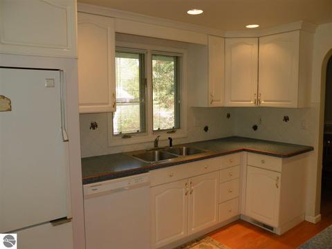 131 W Second, Gladwin, MI 48624 photo 16