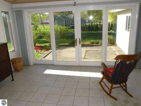 131 W Second, Gladwin, MI 48624 photo 9
