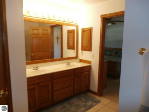 5755 Linksview Way, Gladwin, MI 48624 photo 5