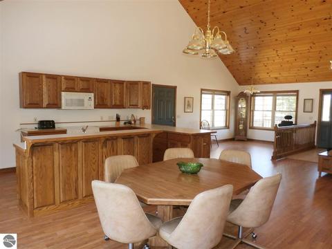 5755 Linksview Way, Gladwin, MI 48624 photo 17