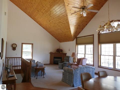 5755 Linksview Way, Gladwin, MI 48624 photo 3