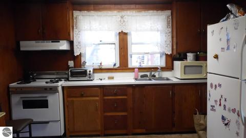 2376 Silverwood Dr, Lupton, MI 48635 photo 6