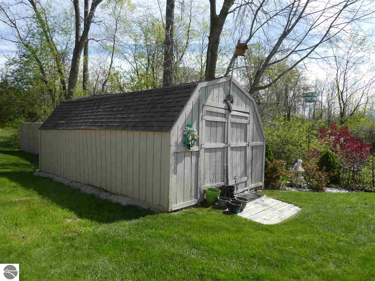 877 Riverview, Alma, MI 48801 photo 36