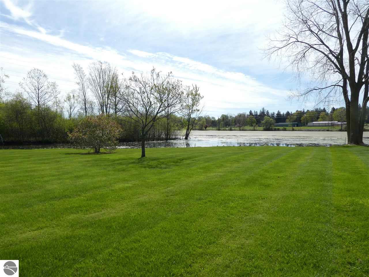 877 Riverview, Alma, MI 48801 photo 34
