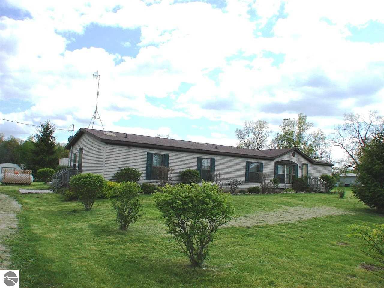 3721 W Washington Rd, Ithaca, MI 48847 photo 2