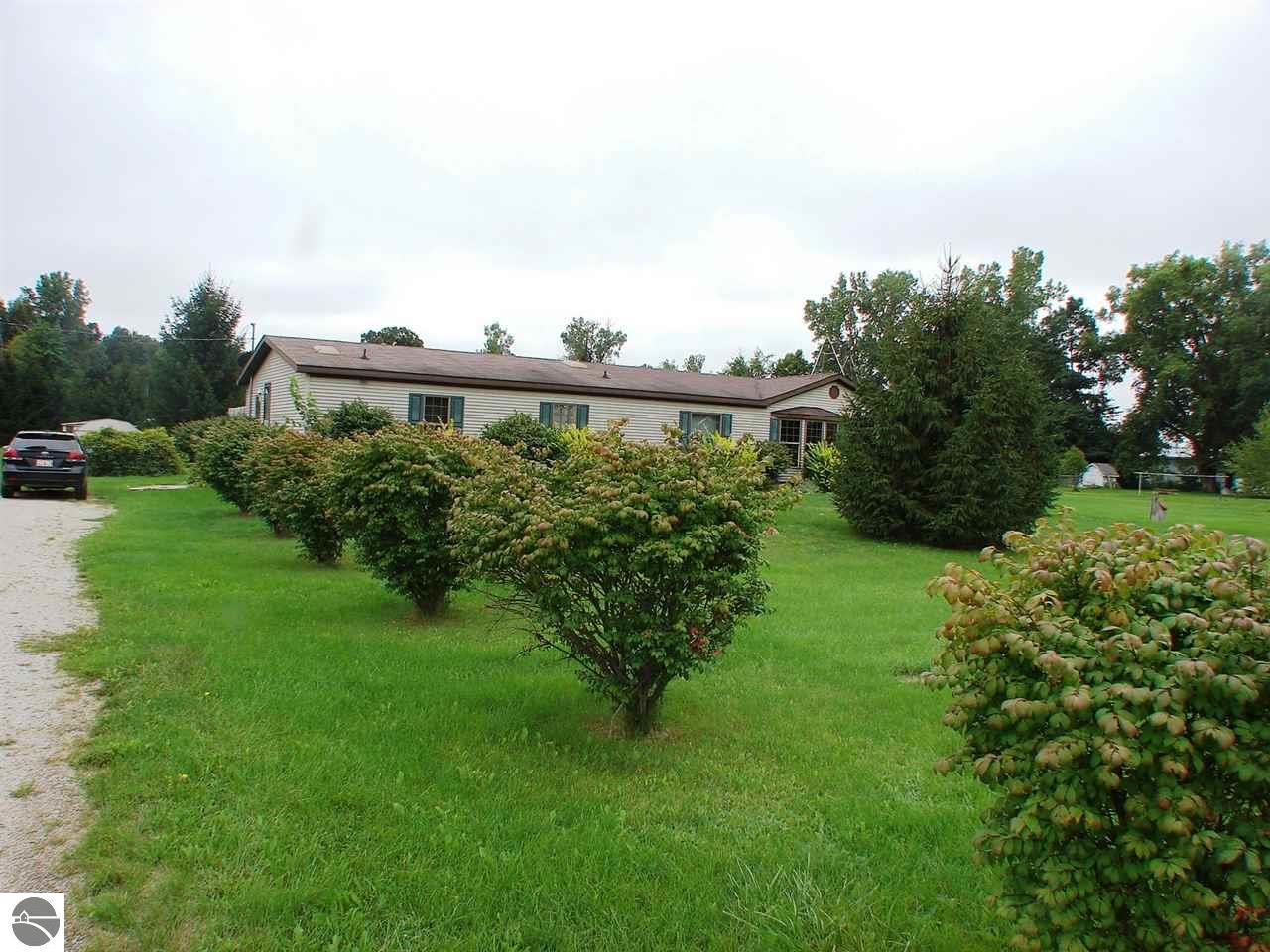 3721 W Washington Rd, Ithaca, MI 48847 photo 1