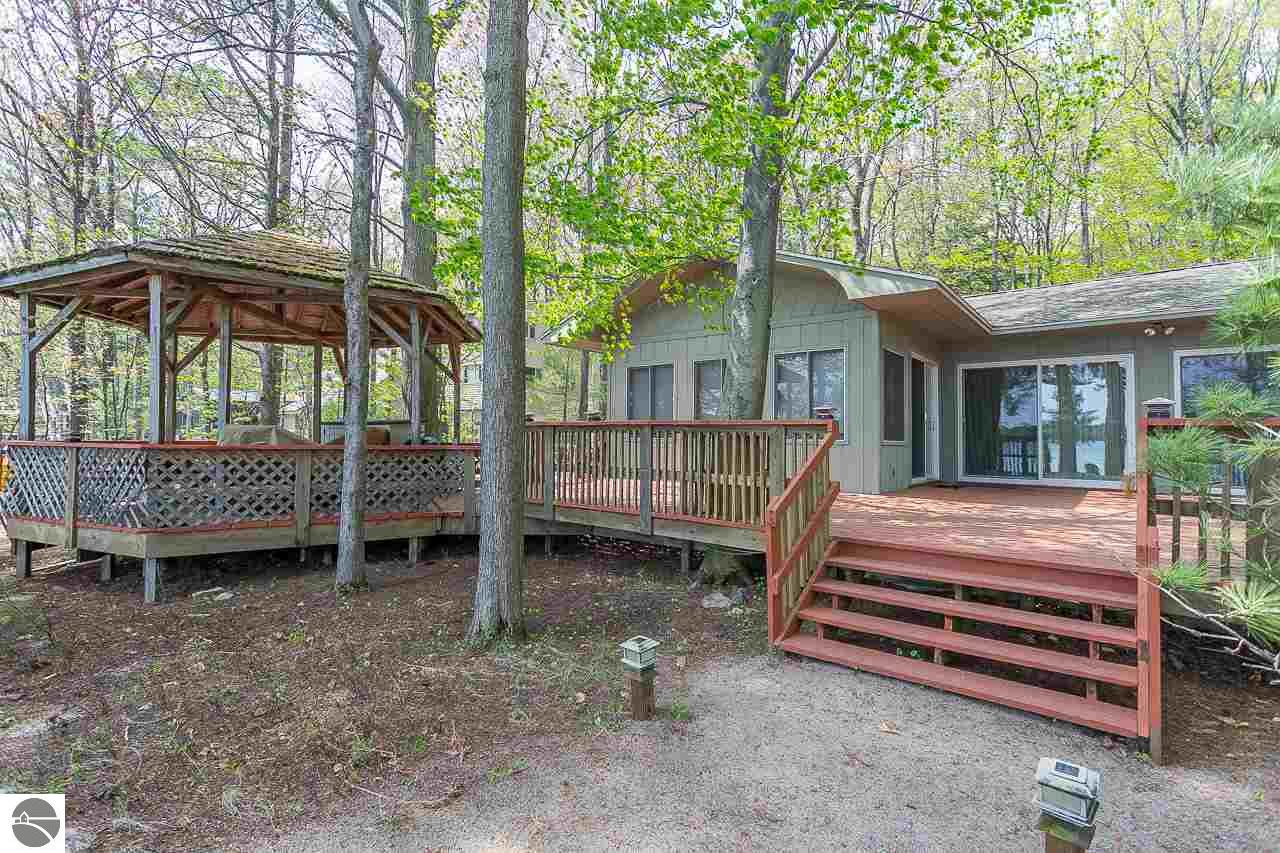 172 E Traverse Lake Rd, Cedar, MI 49621 photo 6