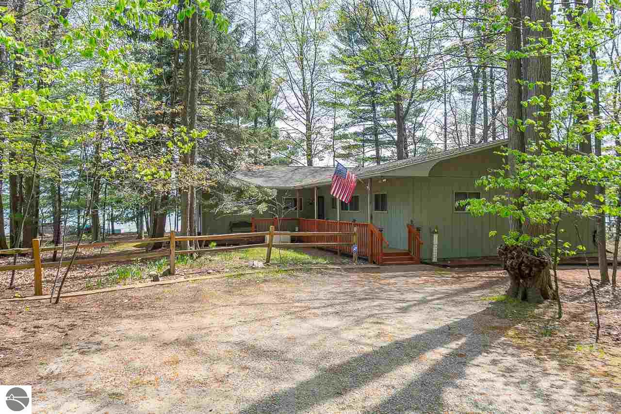 172 E Traverse Lake Rd, Cedar, MI 49621 photo 12