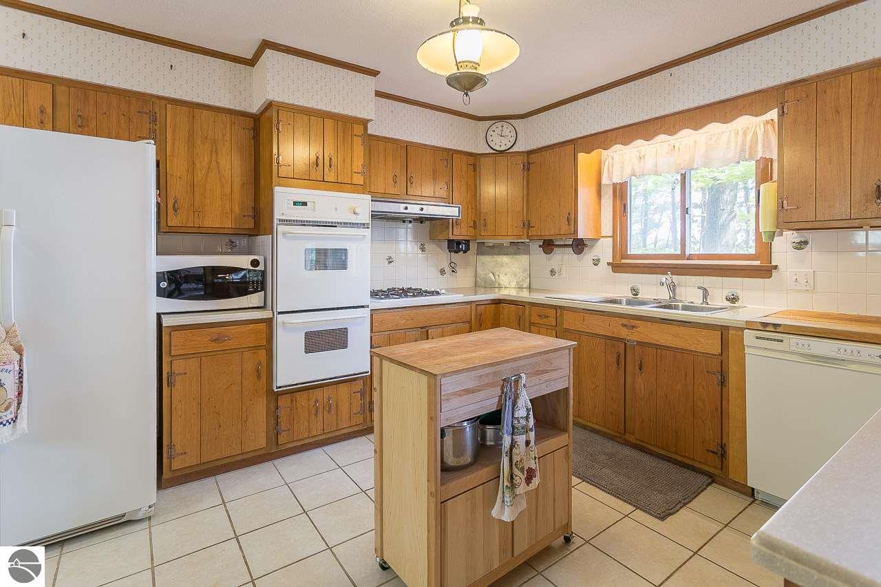 172 E Traverse Lake Rd, Cedar, MI 49621 photo 15