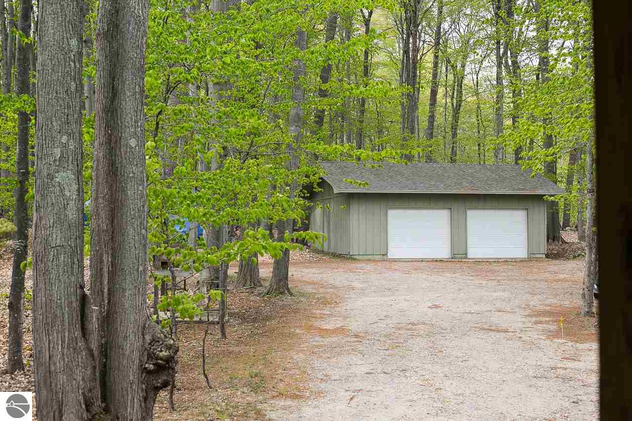 172 E Traverse Lake Rd, Cedar, MI 49621 photo 33