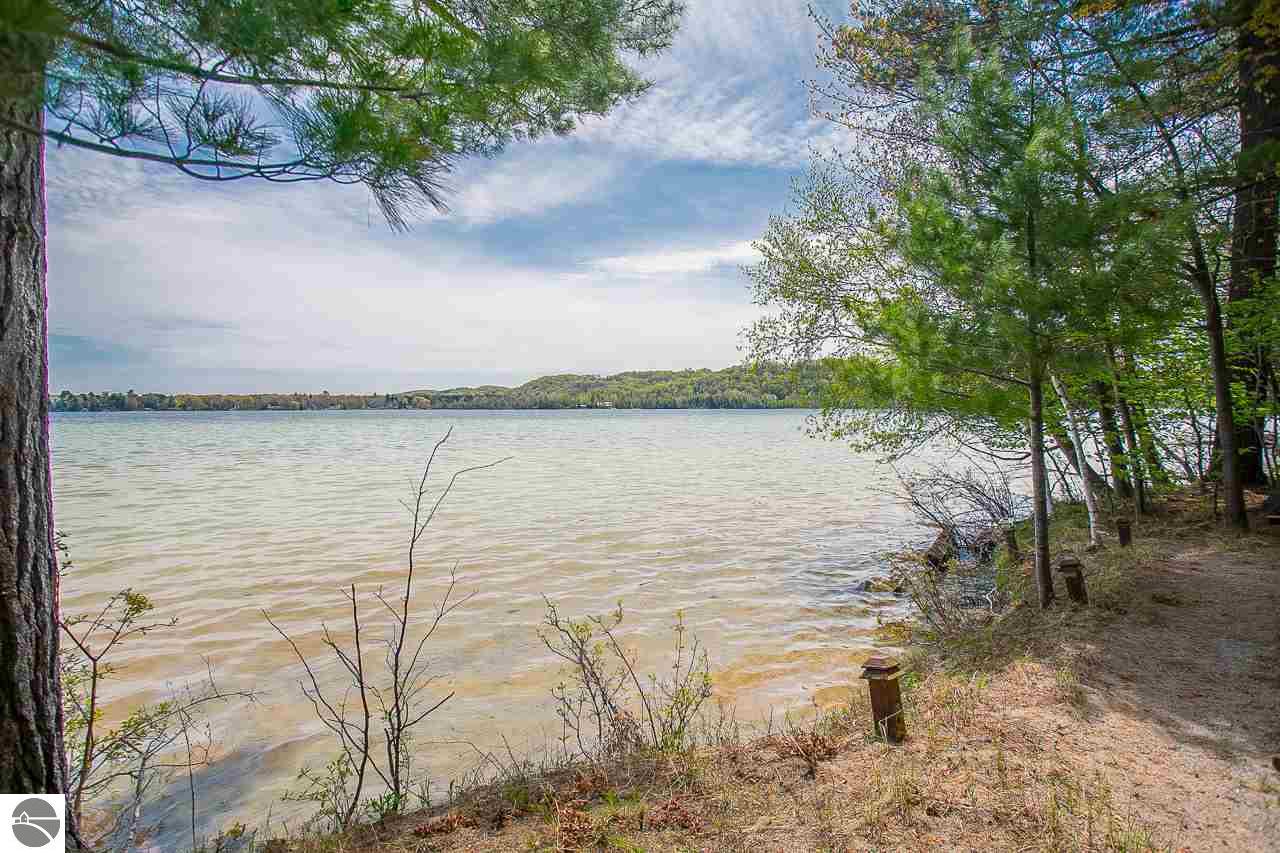 172 E Traverse Lake Rd, Cedar, MI 49621 photo 1