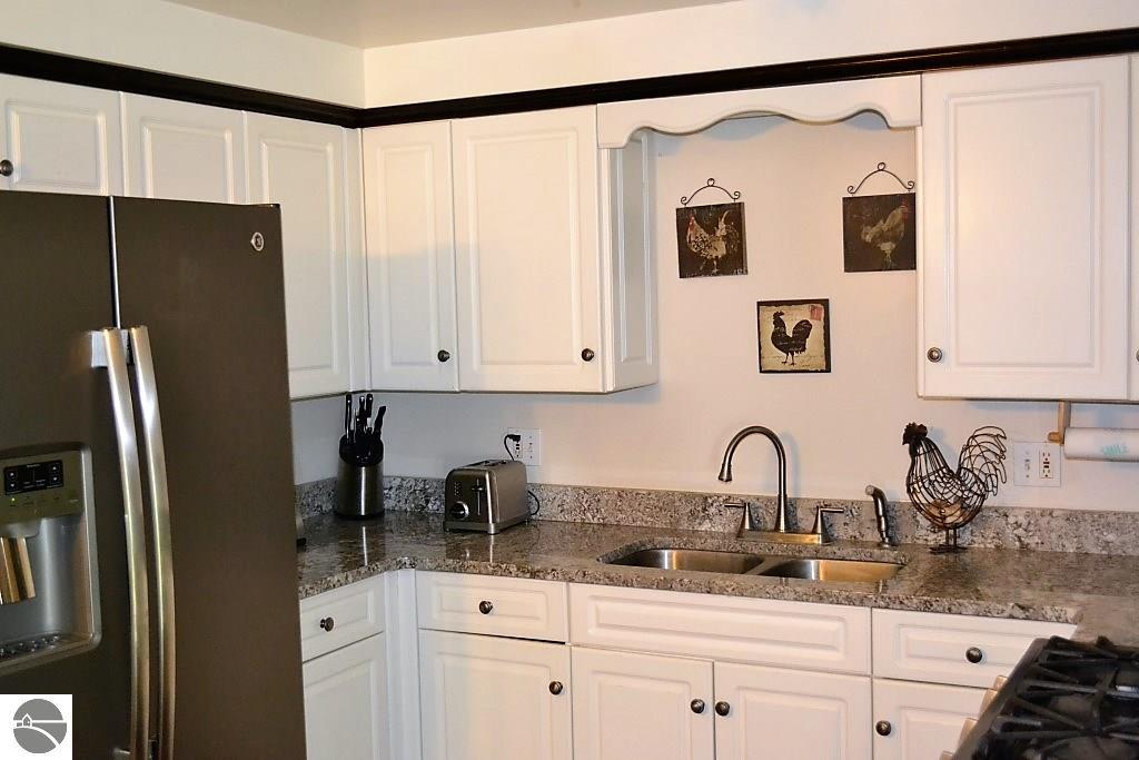 135 E Central Ave, Shepherd, MI 48883 photo 8