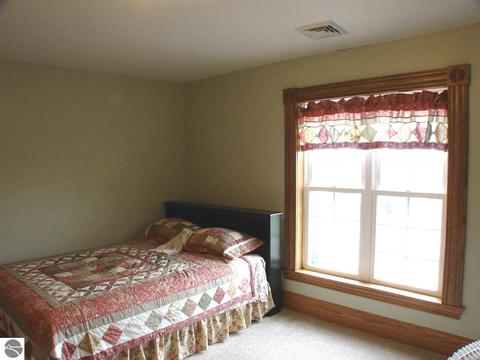 637 N Pine River St, Ithaca, MI 48847 photo 24