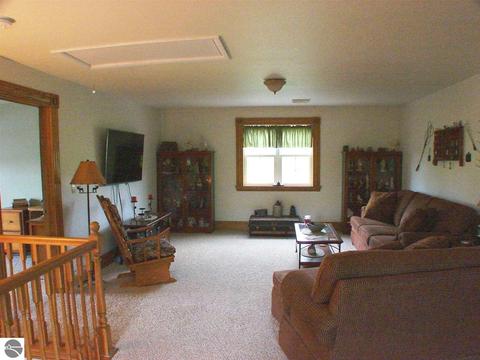 637 N Pine River St, Ithaca, MI 48847 photo 26