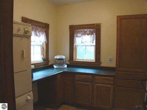 637 N Pine River St, Ithaca, MI 48847 photo 4