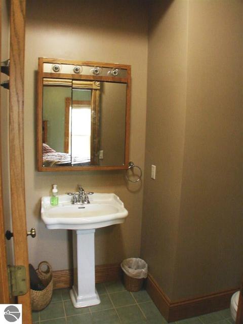 637 N Pine River St, Ithaca, MI 48847 photo 16