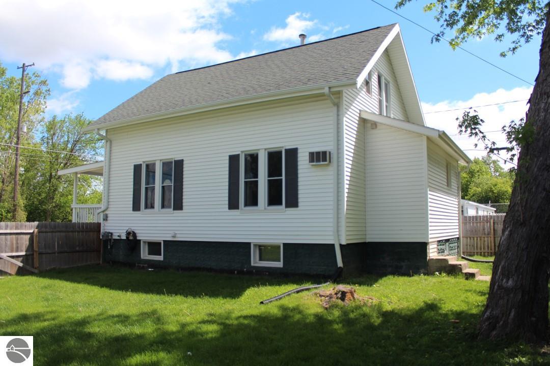 804 Ely St, Alma, MI 48801 photo 6
