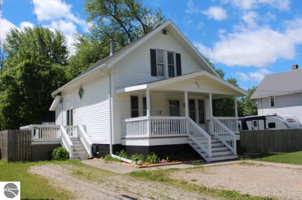 804 Ely St, Alma, MI 48801 photo 2