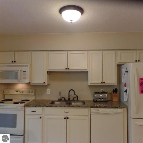 1407 Maple St, Mount Pleasant, MI 48858 photo 3