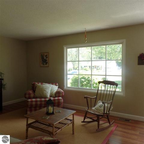 1407 Maple St, Mount Pleasant, MI 48858 photo 4