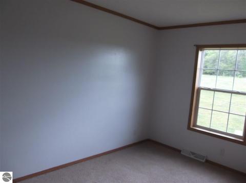 1867 E County Line Rd, Hale, MI 48739 photo 11