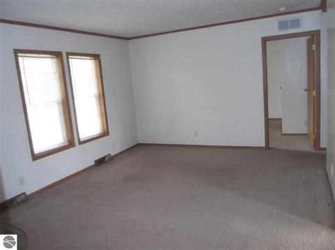 1867 E County Line Rd, Hale, MI 48739 photo 9