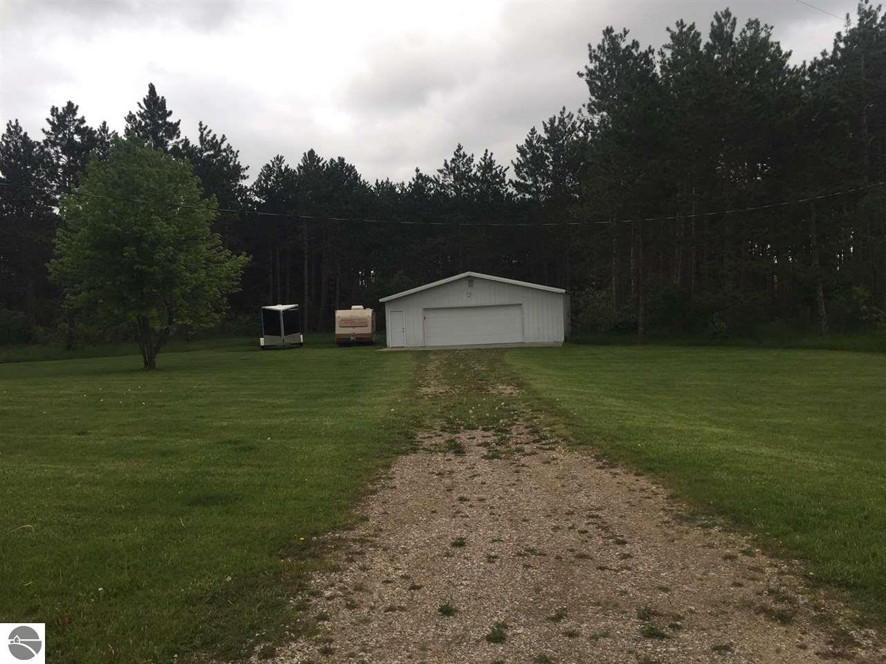 8961 E 10 Rd, Manton, MI 49663 photo 10