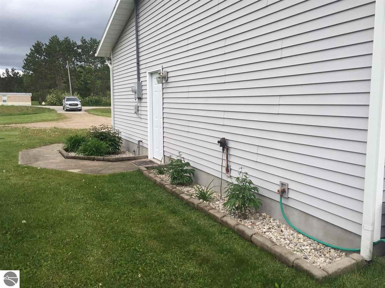 8961 E 10 Rd, Manton, MI 49663 photo 13