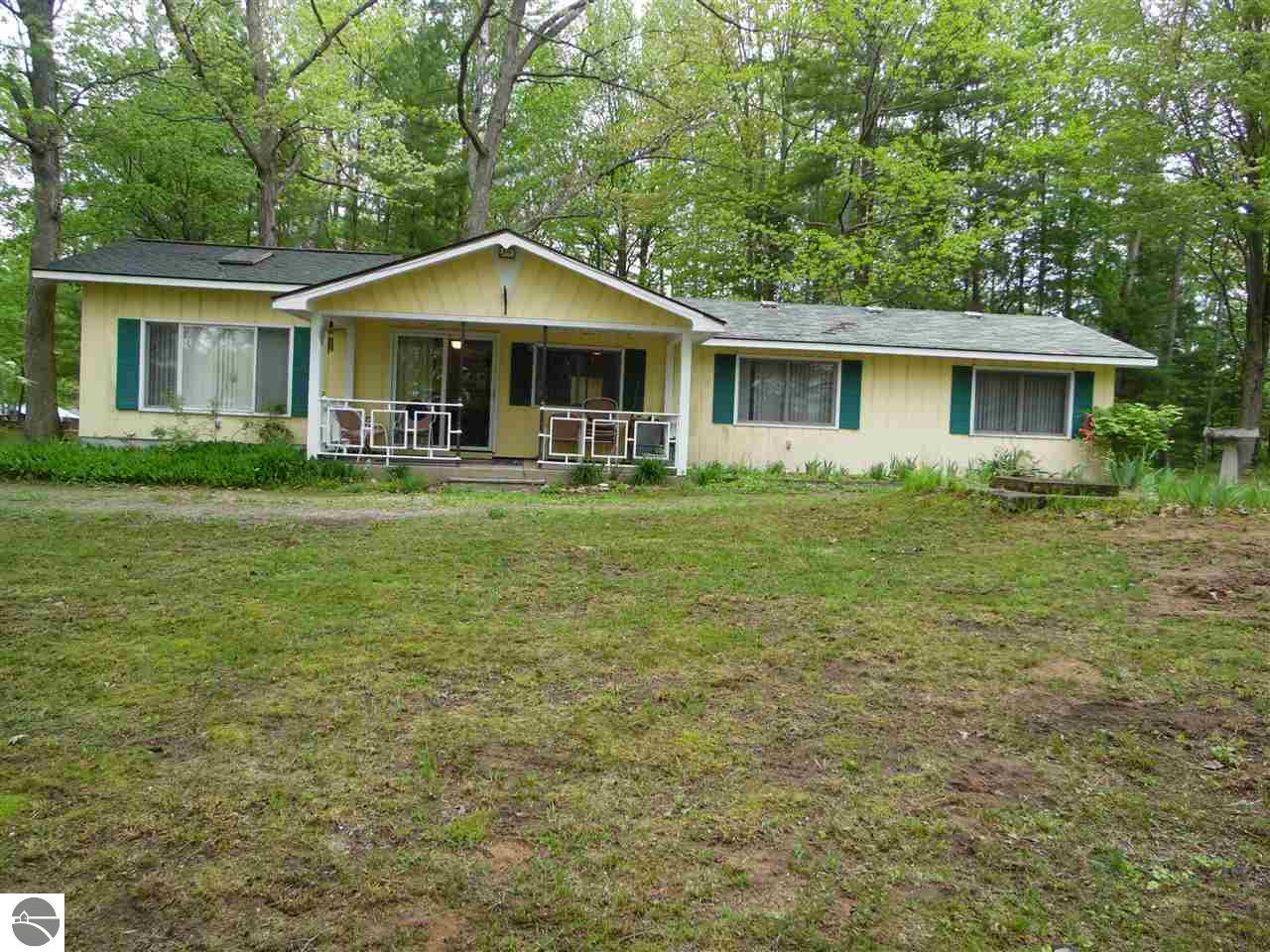 593 Everett Trl, Hale, MI 48739 photo 1