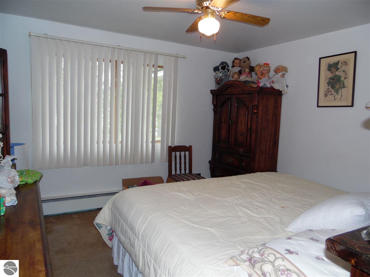 593 Everett Trl, Hale, MI 48739 photo 5