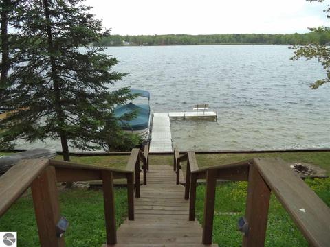 2867 Shoreline Dr, Lupton, MI 48635 photo 2