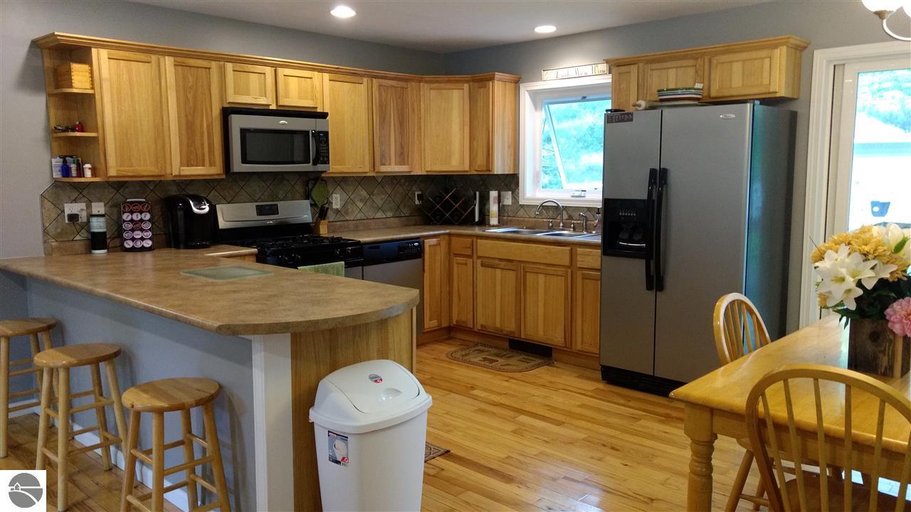162 S Huron, Au Gres, MI 48703 photo 8