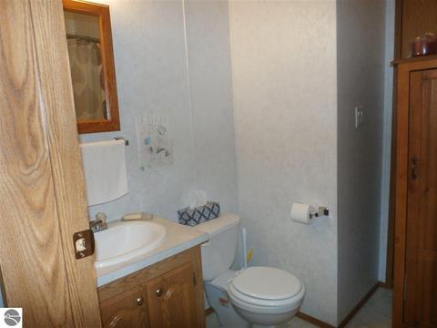 1362 Dundee Dr, Gladwin, MI 48624 photo 12