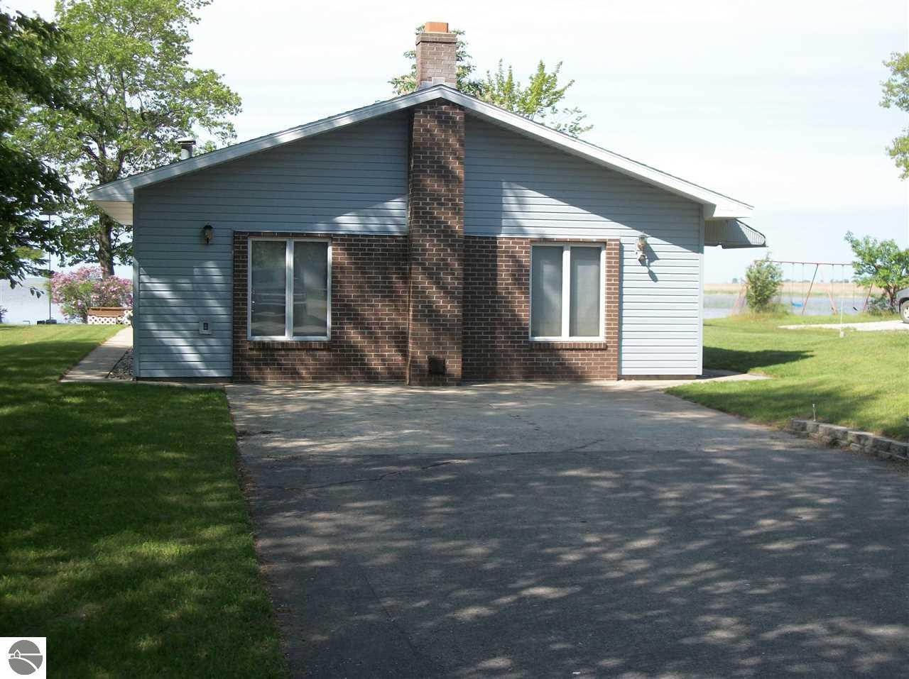 2766 E Booth Rd, Au Gres, MI 48703 photo 2