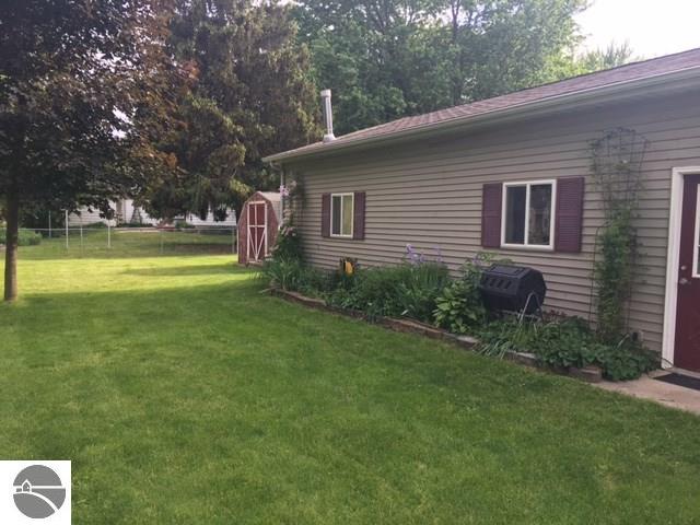 136 E Wright Ave, Shepherd, MI 48883 photo 33